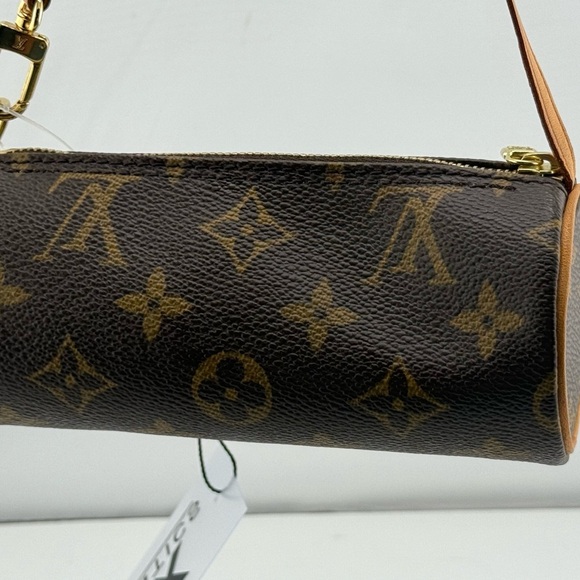Louis Vuitton Monogram Papillon Authentic hand Bag - Picture 4 of 10